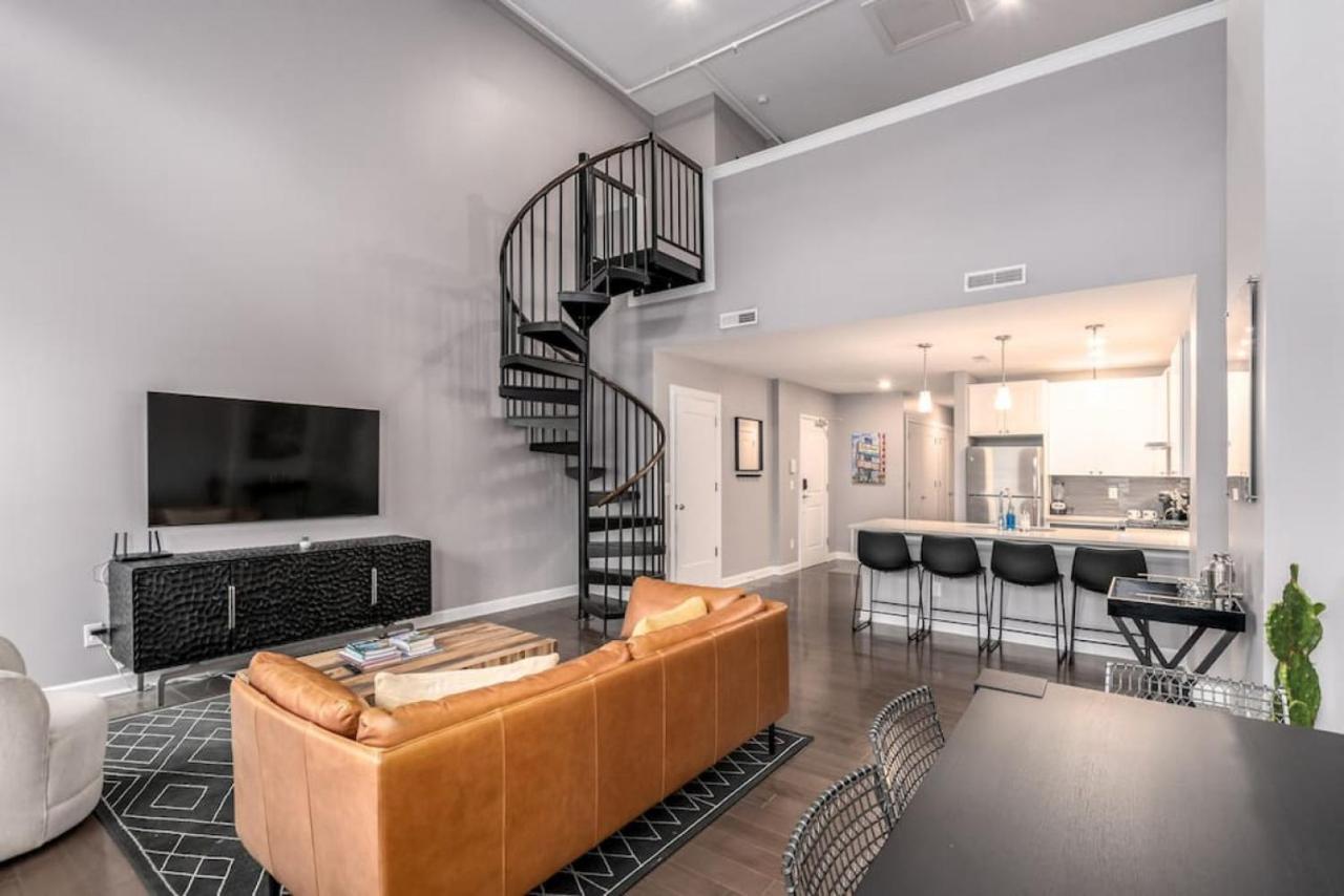 Soaring 2-Bedroom Parkside Loft Walkable To It All シンシナティ エクステリア 写真