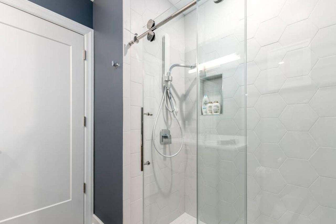 Soaring 2-Bedroom Parkside Loft Walkable To It All シンシナティ エクステリア 写真