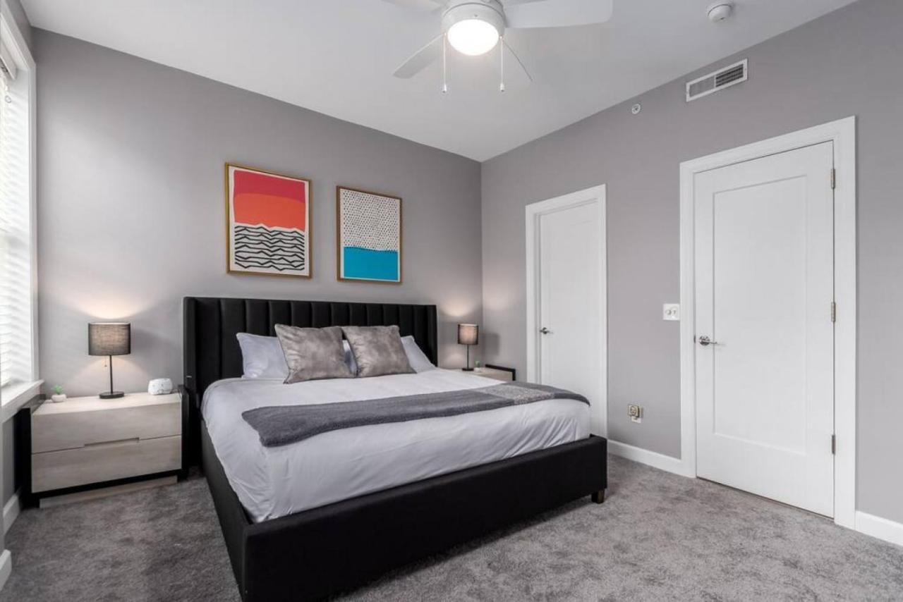 Soaring 2-Bedroom Parkside Loft Walkable To It All シンシナティ エクステリア 写真