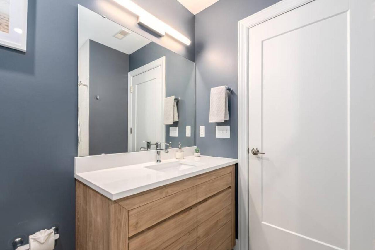 Soaring 2-Bedroom Parkside Loft Walkable To It All シンシナティ エクステリア 写真