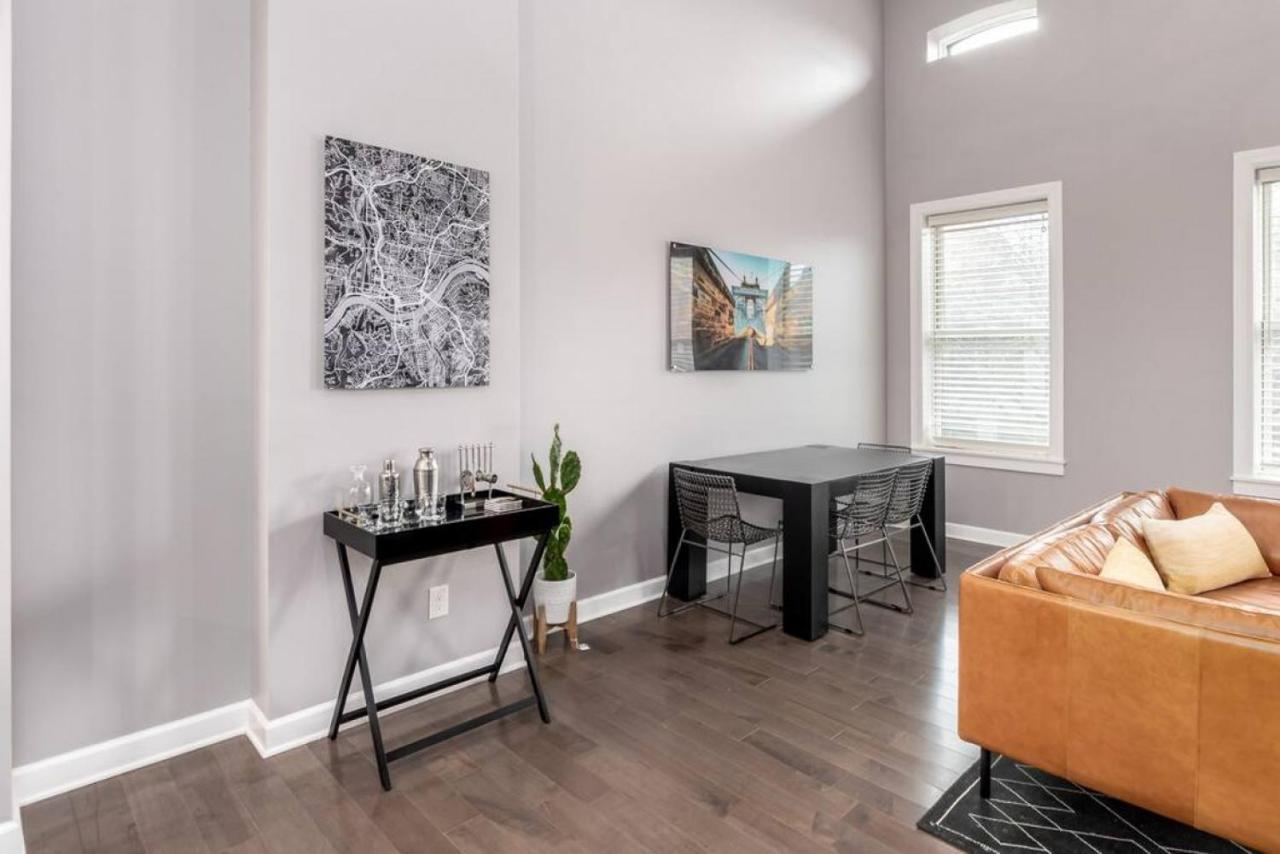 Soaring 2-Bedroom Parkside Loft Walkable To It All シンシナティ エクステリア 写真